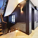 Lovely Parisian Apartment Near The Eiffel Tower