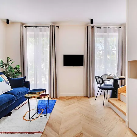 Lovely Parisian Near The Eiffel Tower Apartment *
